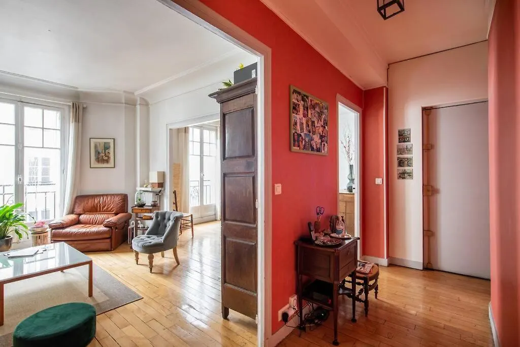 Family Apartment In Batignolles Neighborhood Paříž Francie