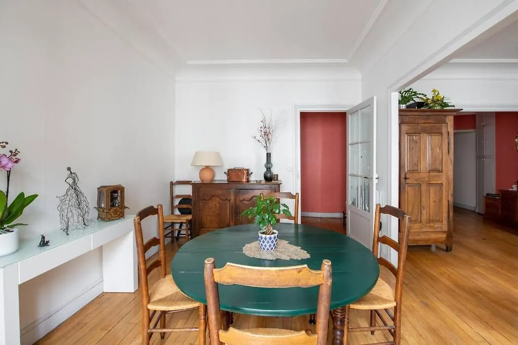 Truffaut - Family Apartment In Batignolles Neighborhood Paris 0*,  France