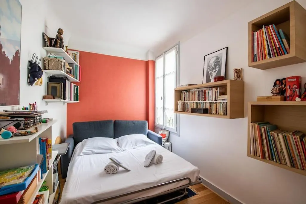 Truffaut - Family Apartment In Batignolles Neighborhood Paris